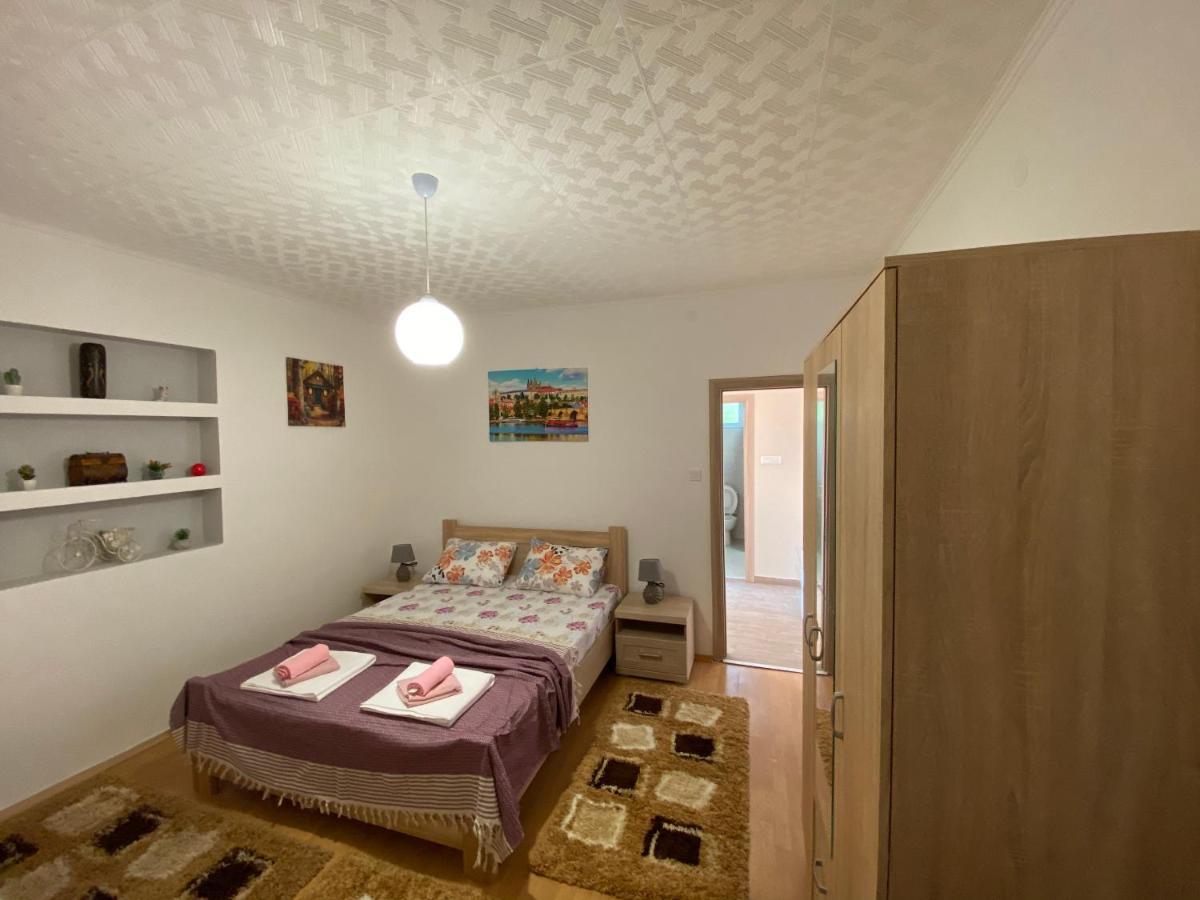 Apartment Lorena Kotor Exterior photo